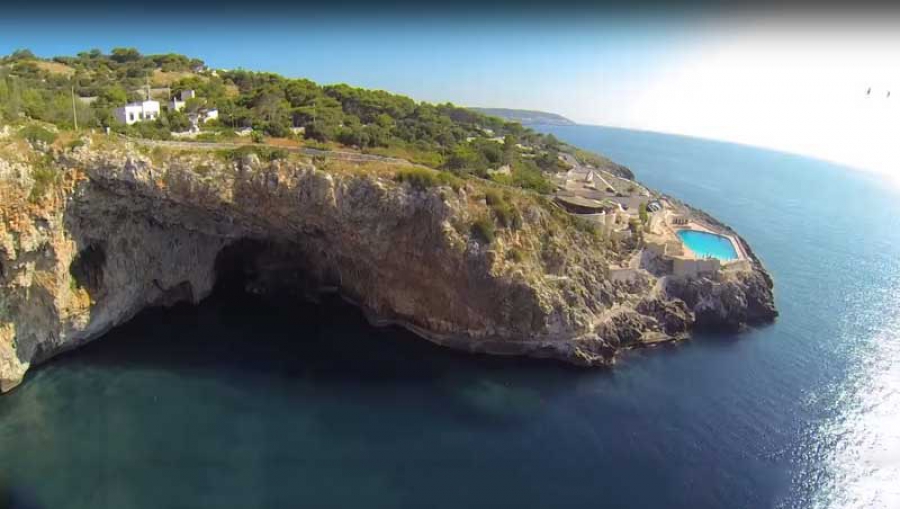 Castro dall&#039;alto: scopri la &quot;Perla del Salento&quot; ripresa da un drone